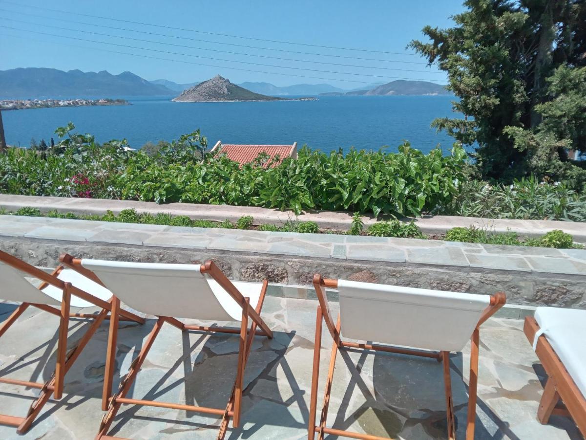 Vila Fantastic House With A Wonderful View Of The Sea Kapotidhes Exteriér fotografie