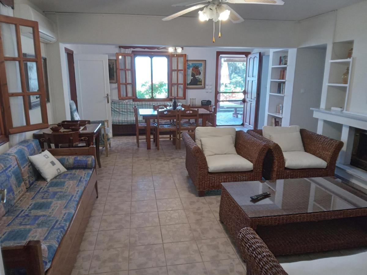 Vila Fantastic House With A Wonderful View Of The Sea Kapotidhes Exteriér fotografie