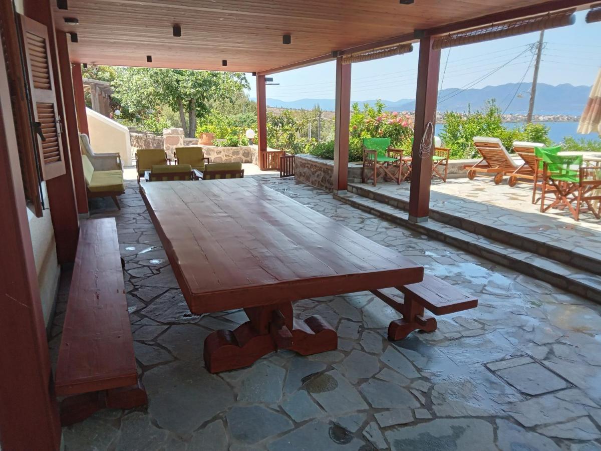 Vila Fantastic House With A Wonderful View Of The Sea Kapotidhes Exteriér fotografie