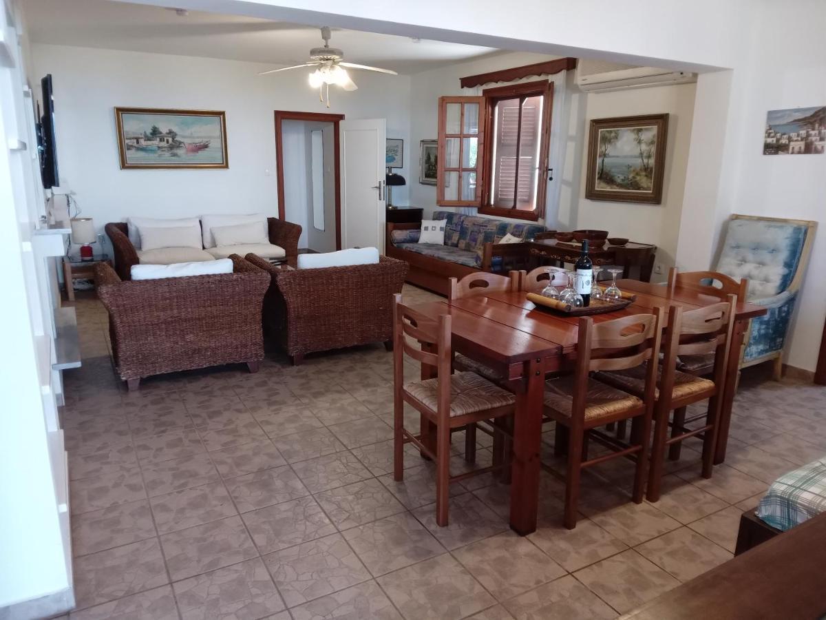 Vila Fantastic House With A Wonderful View Of The Sea Kapotidhes Exteriér fotografie